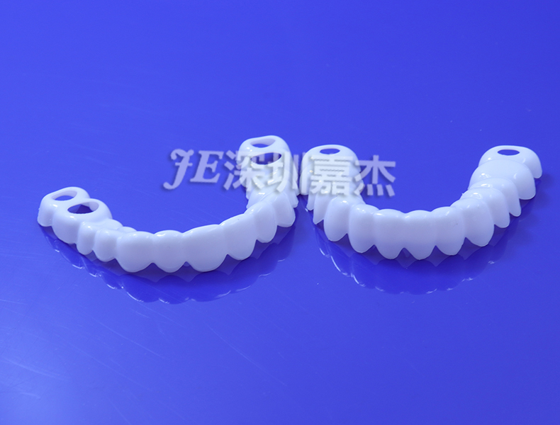 硅膠牙套適合使用的年齡段在什么位置？